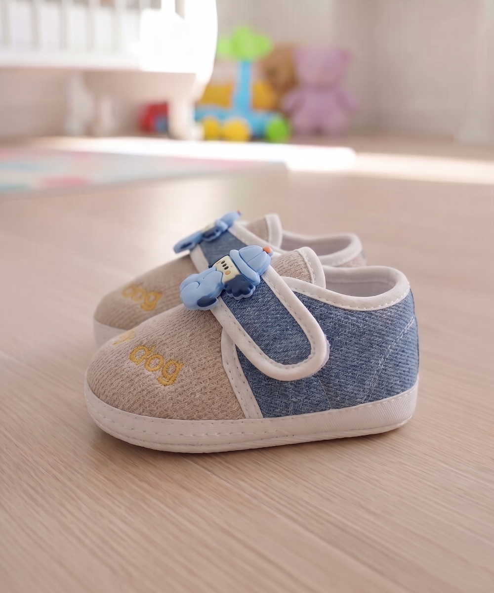 Imported Baby Shoes with Cartoon Badge | 0 to 12 Months