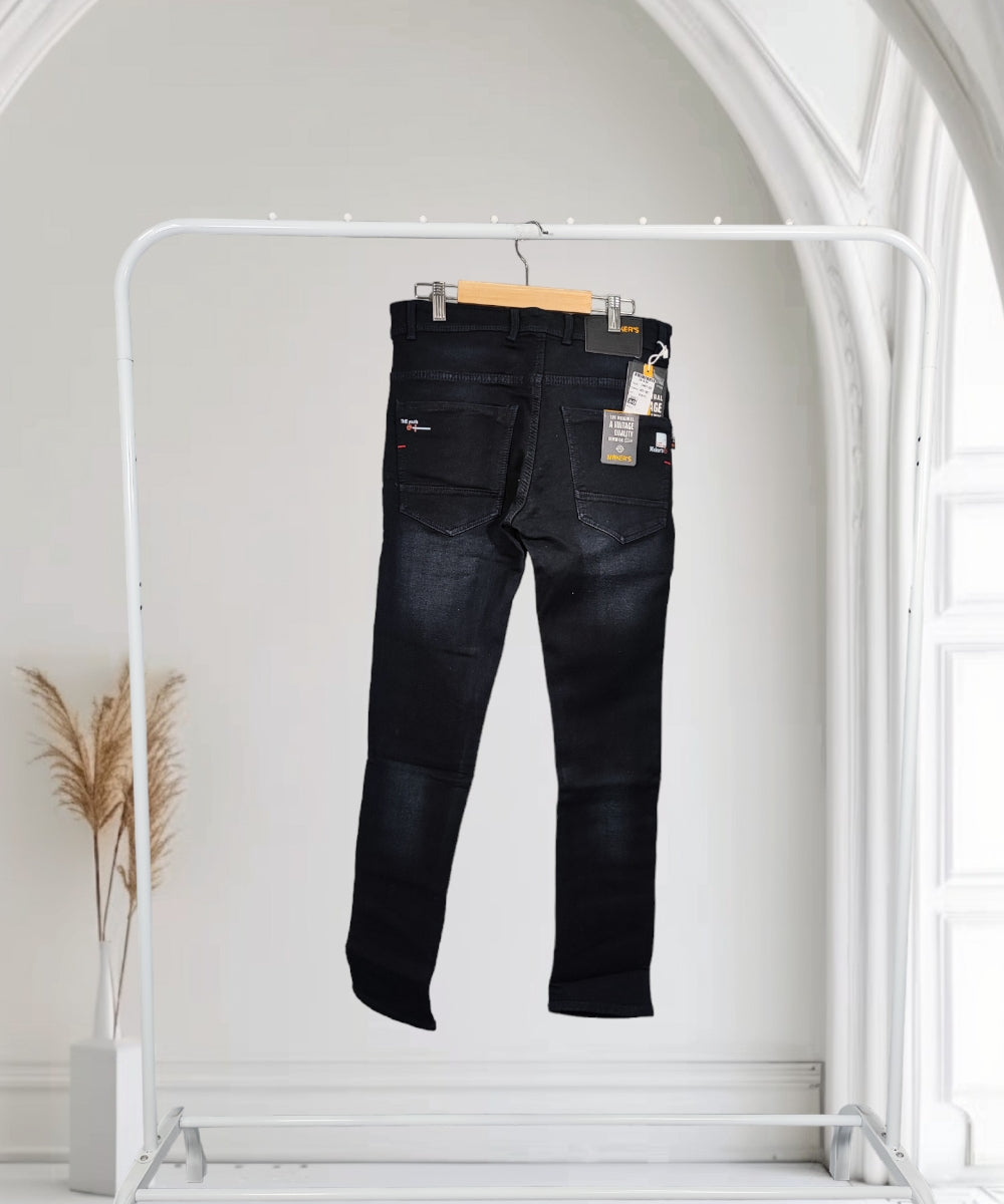 Makers  Men's Black Slim Fit Jeans